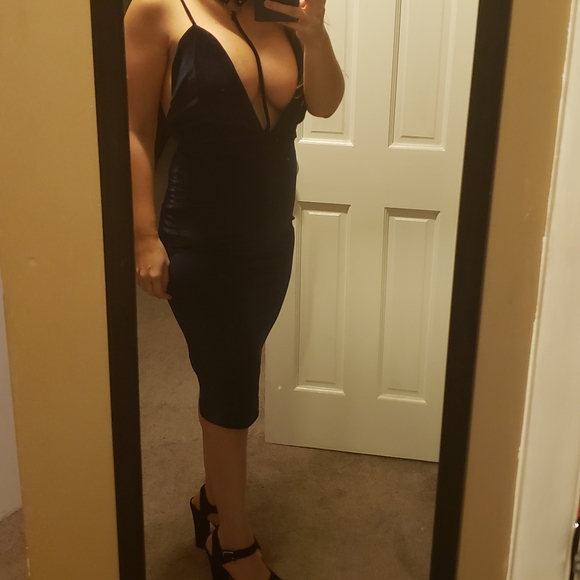 Dress - Picture 2 of 3